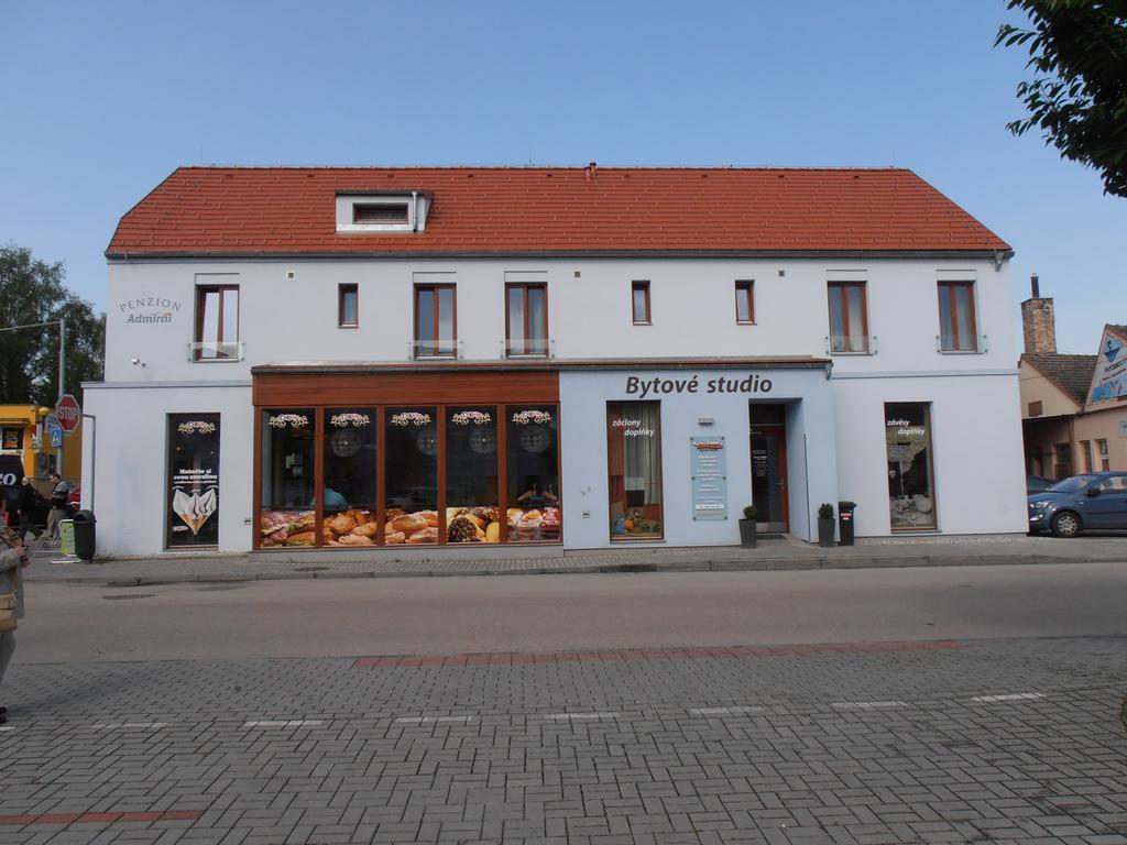 Penzion Admiral Trzeboń Zewnętrze zdjęcie